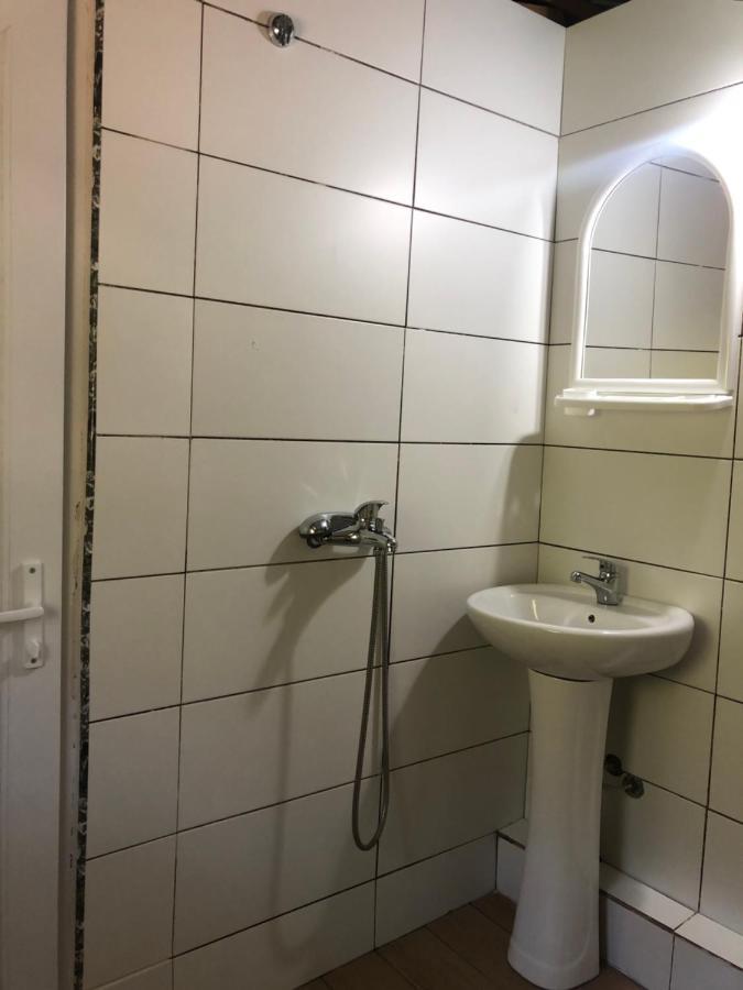 Guest House Ledio Valbone Exterior foto